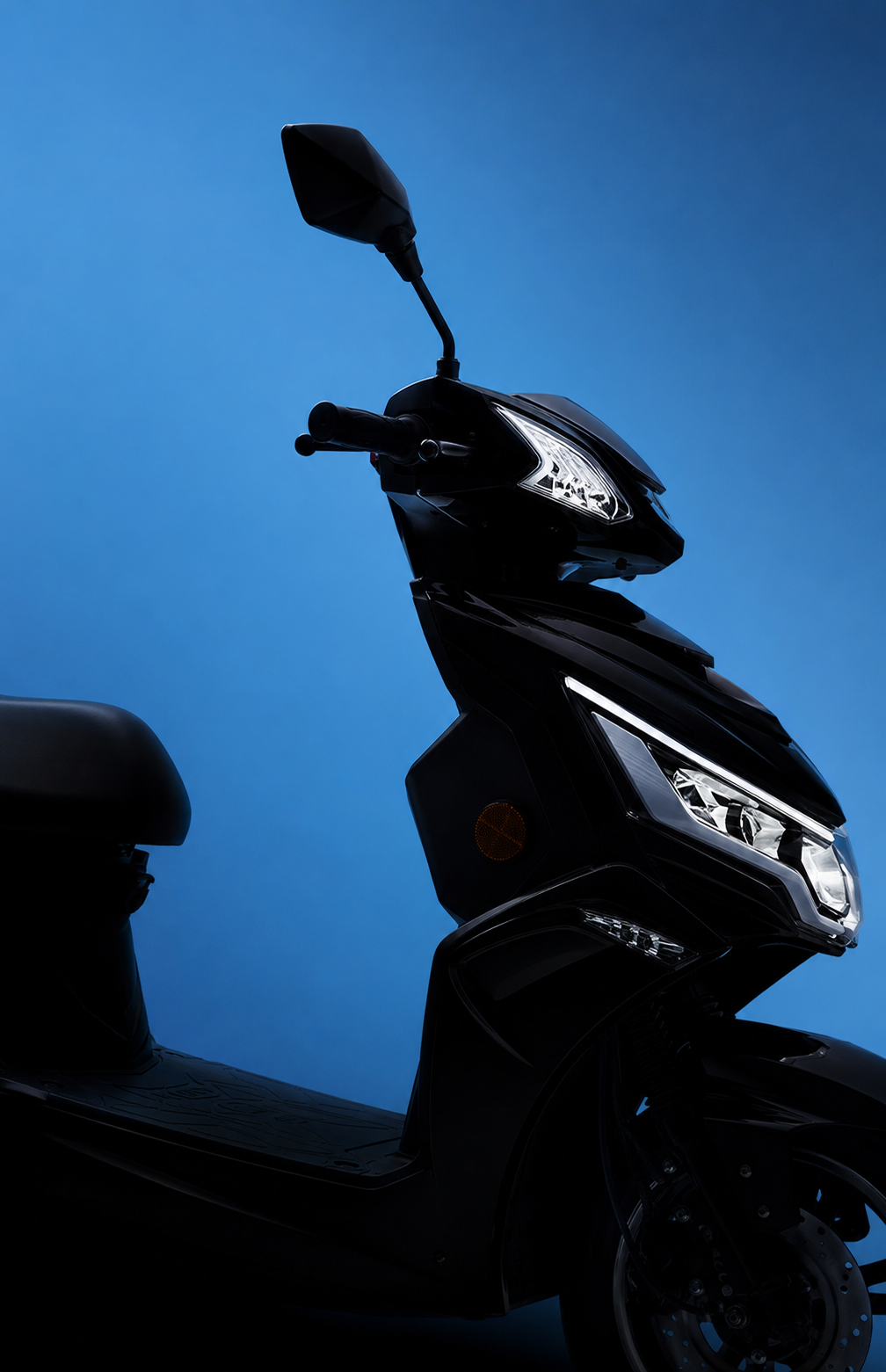 Aeron front lighting detail